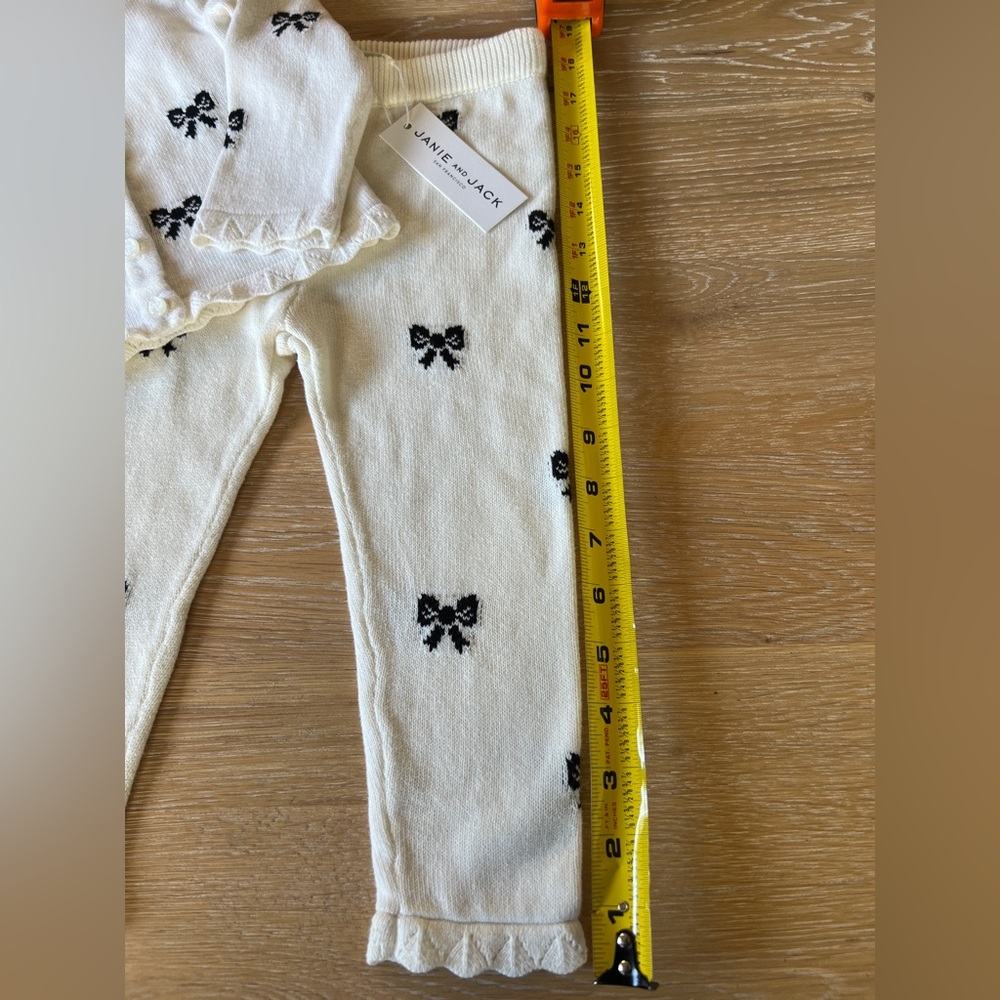 🎀🖤NWT JANIE & JACK BABY BLACK BOW CROCHET TRIM SWEATER/PANT SET🖤🎀 - Picture 7 of 8